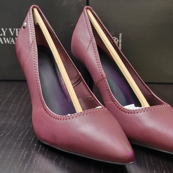 [BNIB] Simply Vera Vera Wang Stevie Memory Foam Heels in Wine - Brand New in Box - Picture 4 of 6